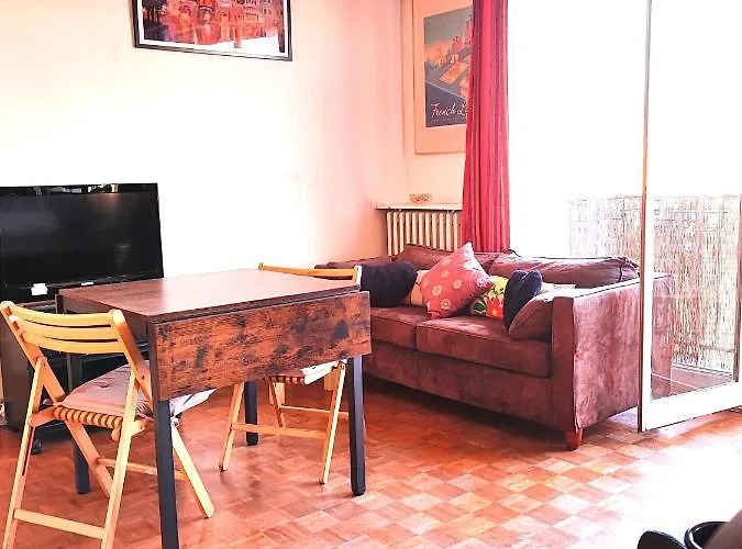 Cosy Et Spacieux Avec Emplacement Ideal *